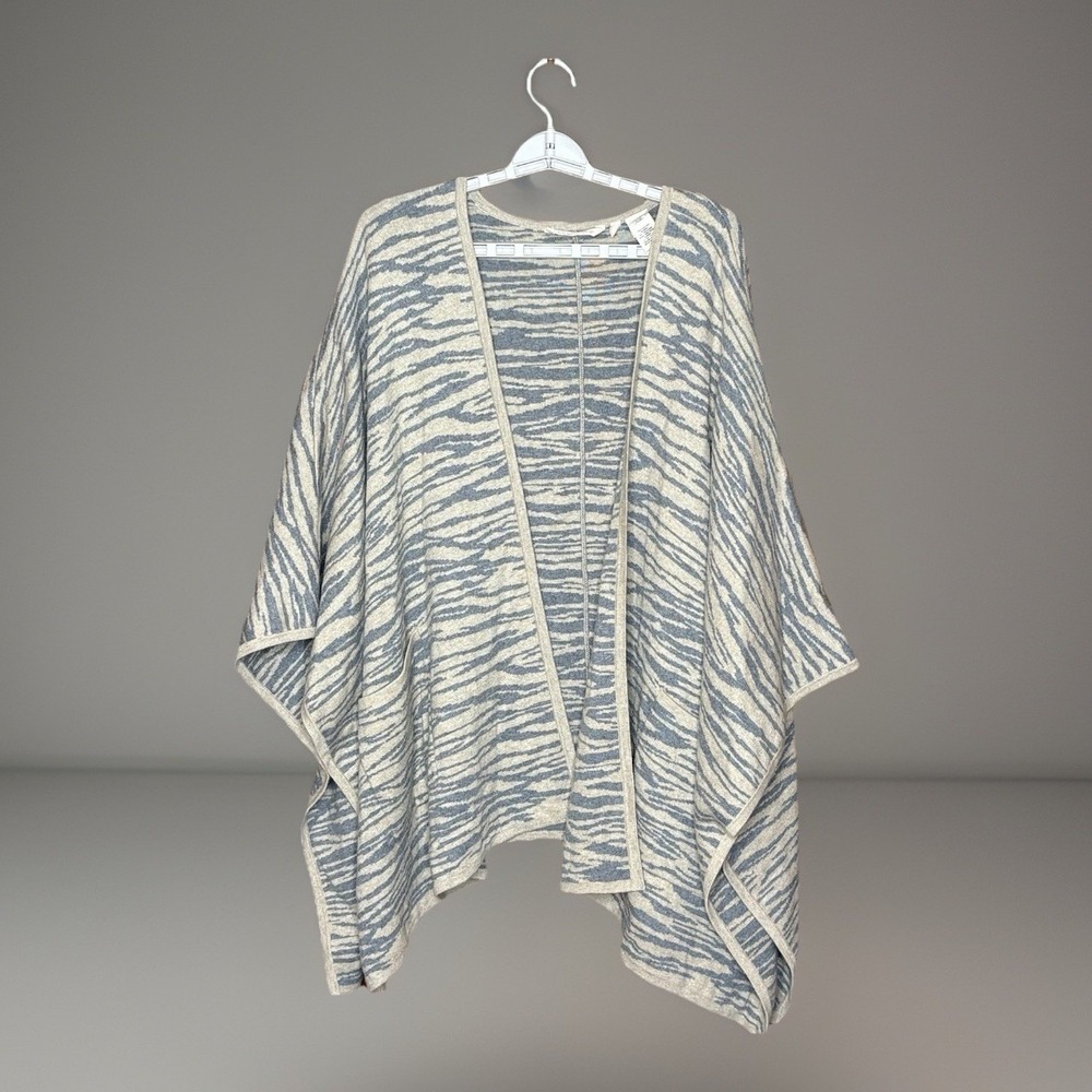 Soft Surroundings Poncho Blanket Wrap One Size Tiger Stripe Beige Gray Boho Cozy